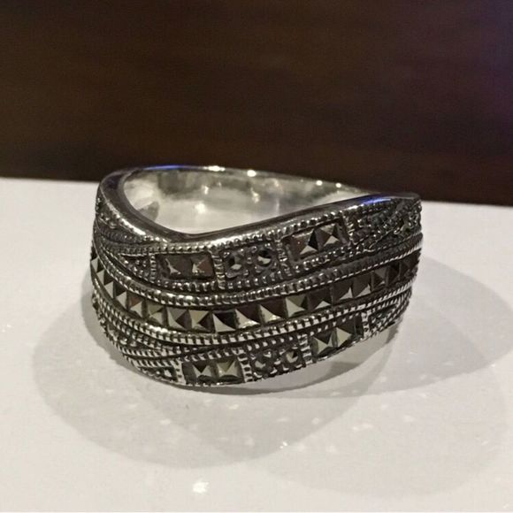 JUDITH JACK Marcasite Sterling Silver Ring Sz 8 - Picture 2 of 10